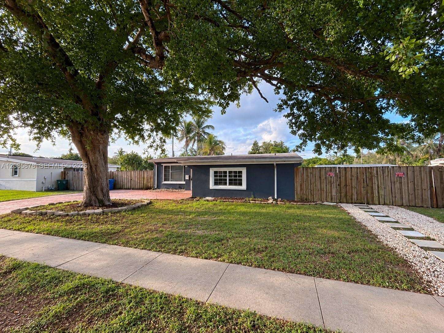 Pembroke Pines | 6541 5th St N/A | Picture 2