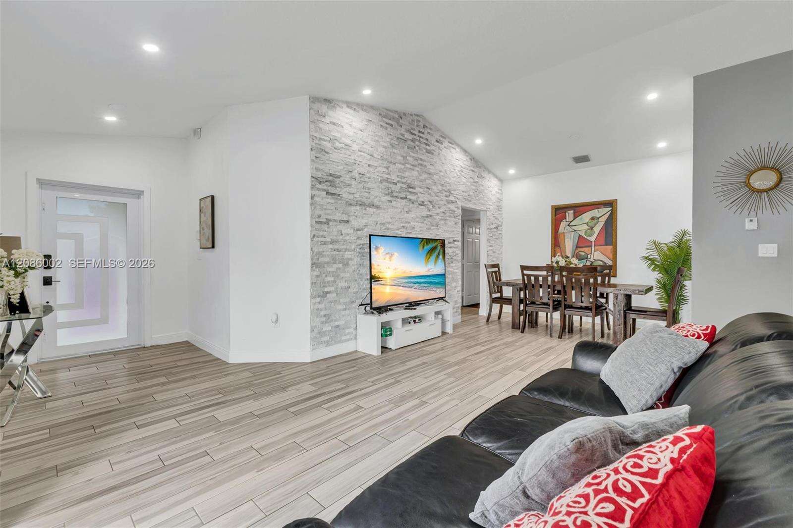 Miami | 13936 151st Ave N/A | Picture 9