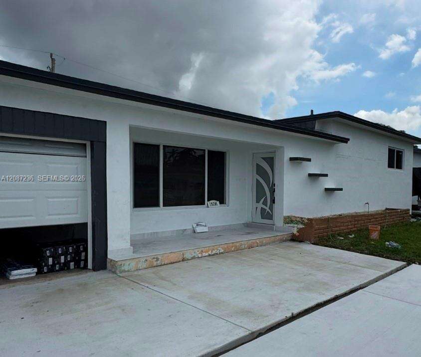 Miami Gardens | 19201 10th Ct N/A | Picture 2