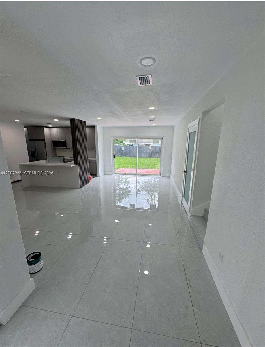 Miami Gardens | 19201 10th Ct N/A | Picture 15