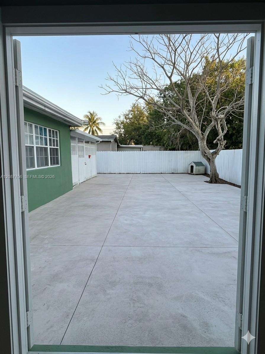 Miami | 510 161st St N/A | Picture 14