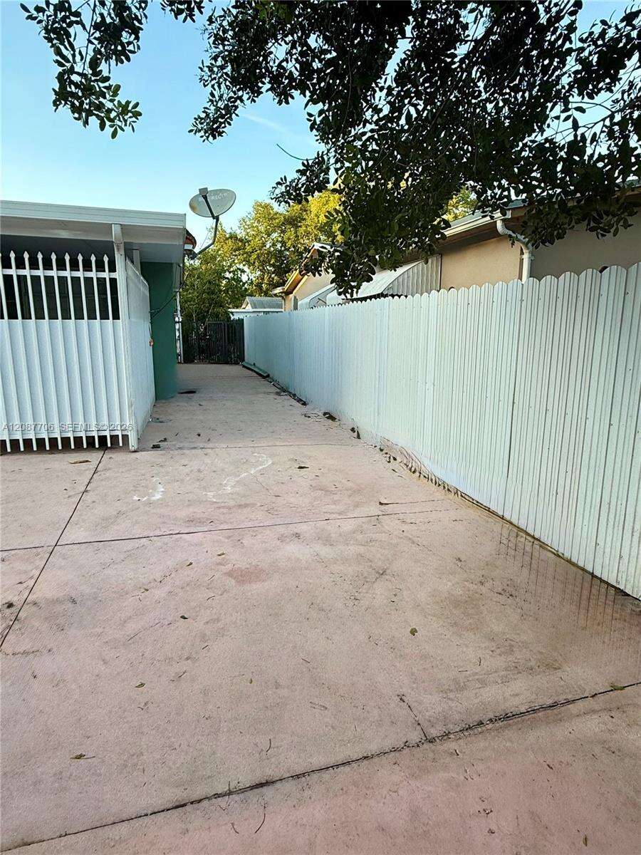 Miami | 510 161st St N/A | Picture 16