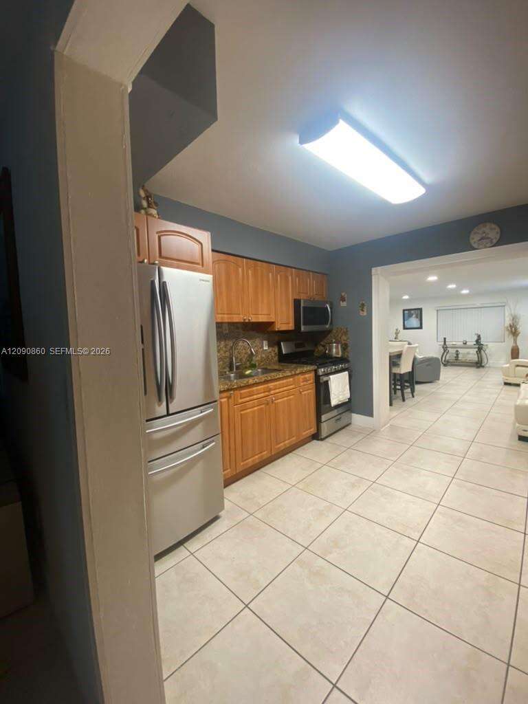 Miami | 10665 6 St N/A | Picture 12