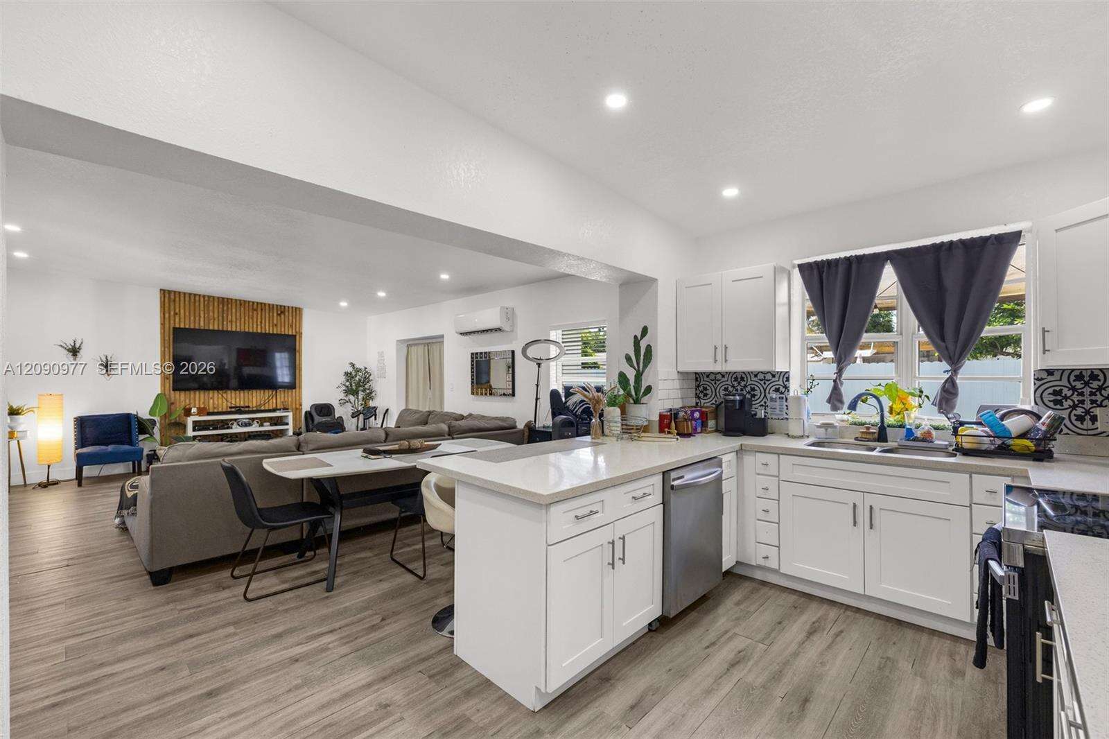 Miami | 314 106th St N/A | Picture 11