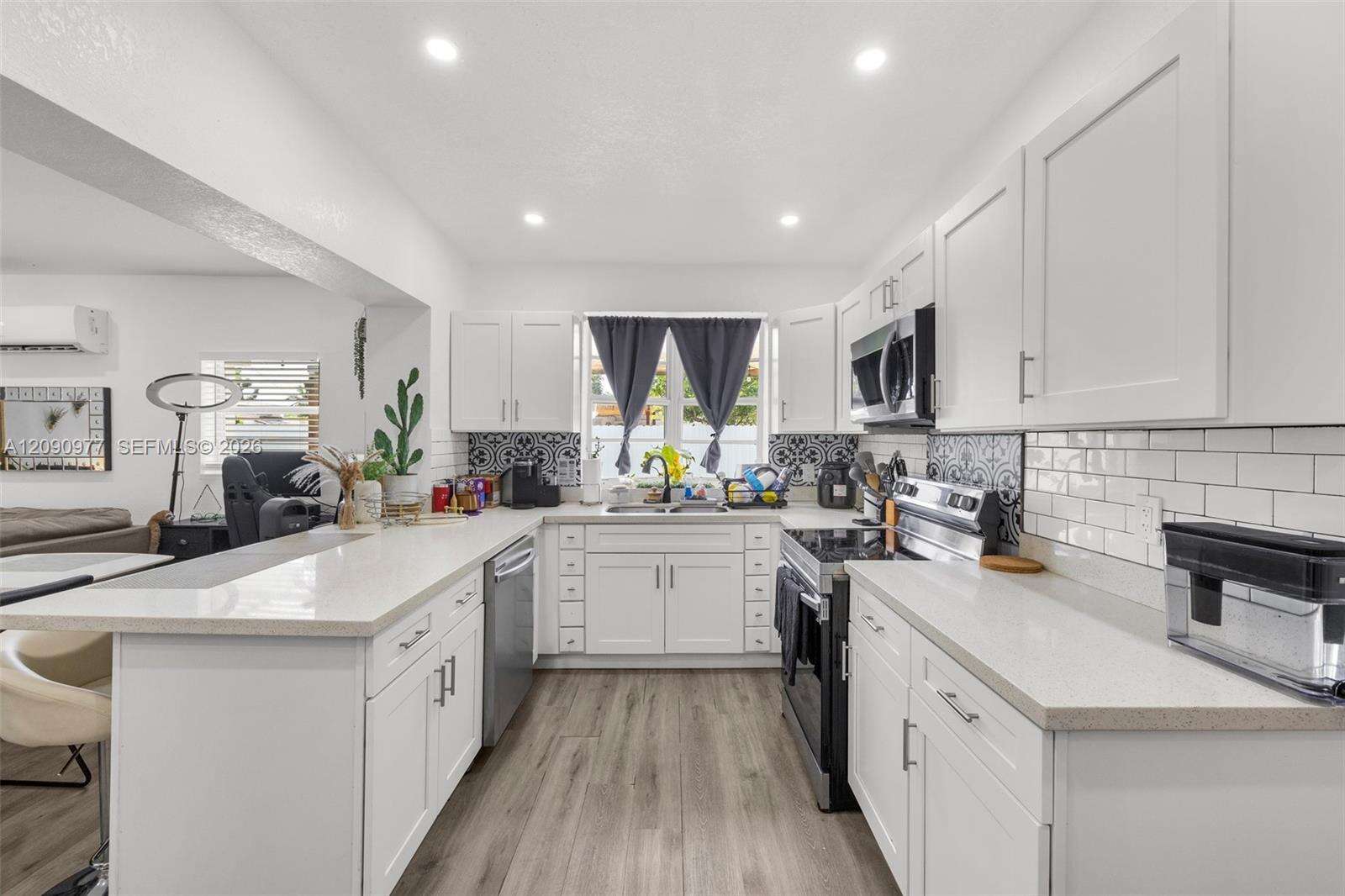 Miami | 314 106th St N/A | Picture 10
