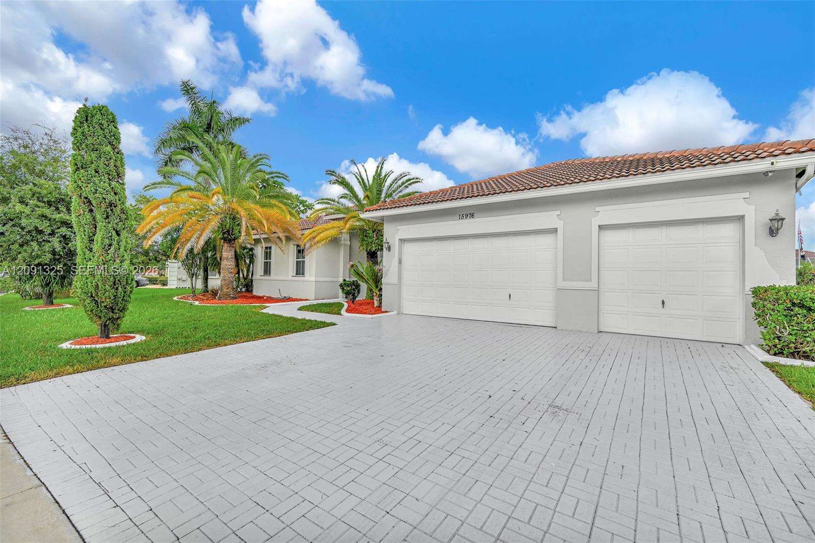 Pembroke Pines | 15976 4th St N/A | Picture 1
