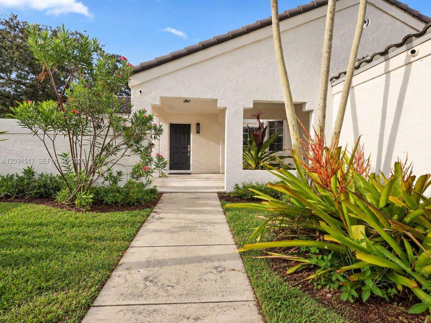 Miami | 15221 158th St N/A | Picture 1