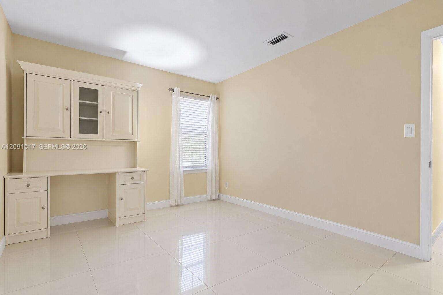 Miami | 15221 158th St N/A | Picture 13