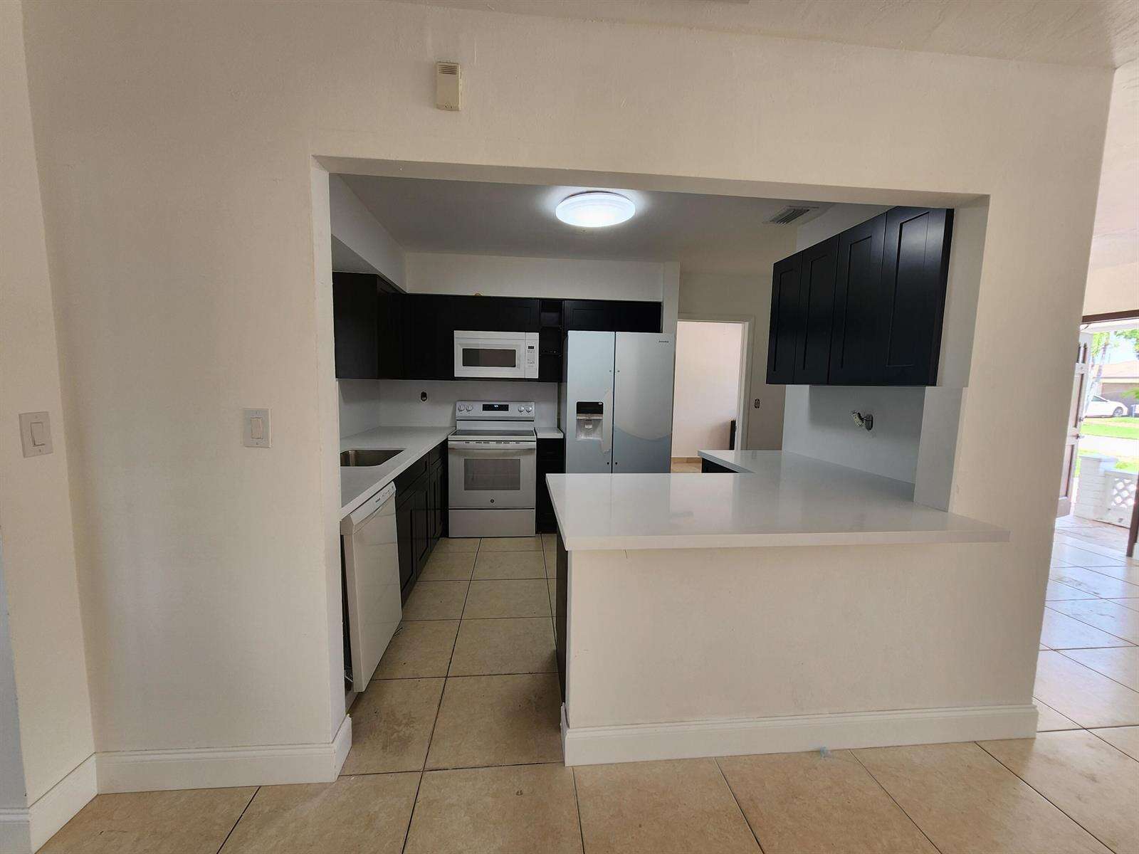 Pembroke Pines | 8760 14th N/A | Picture 3