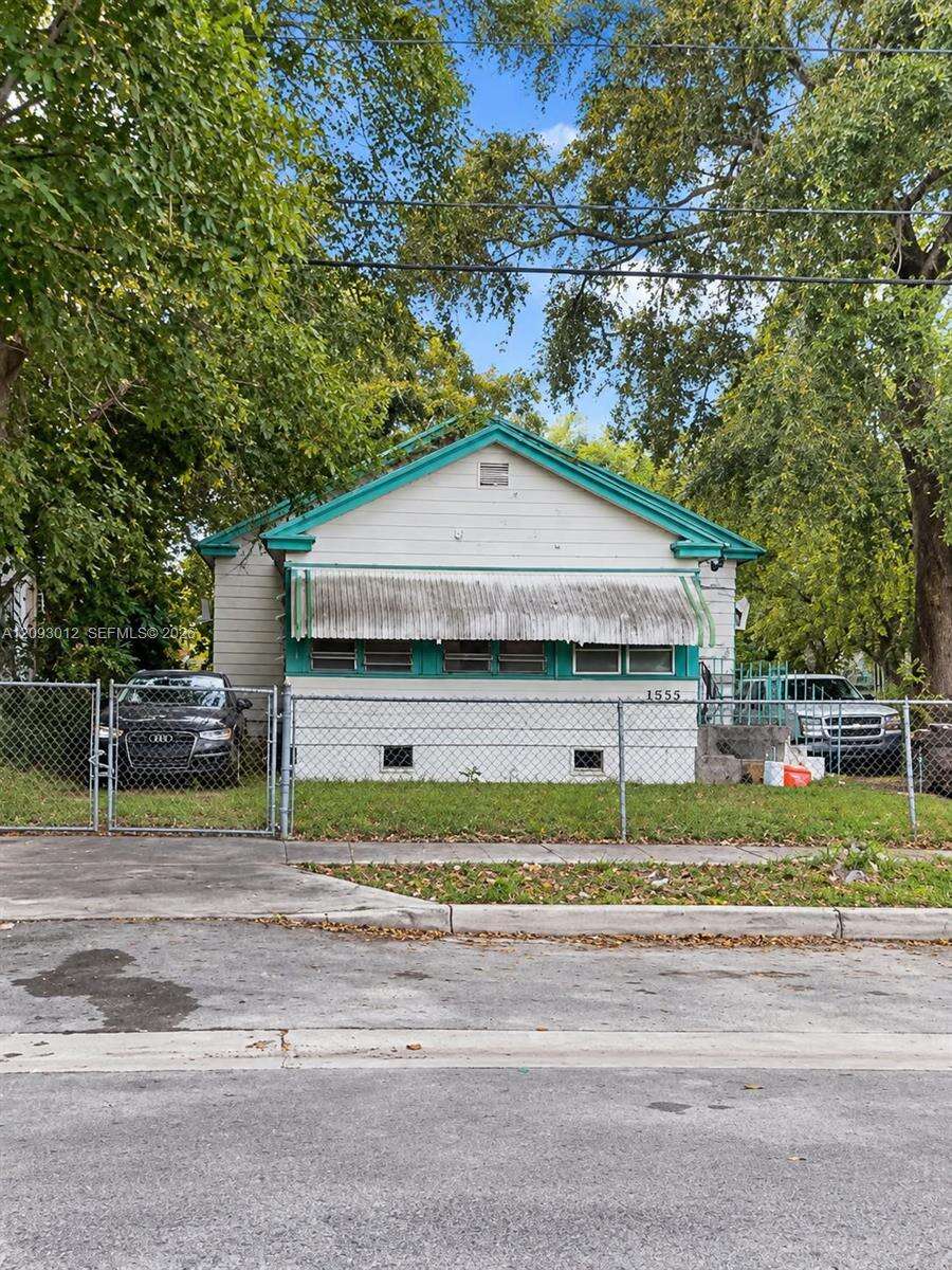 Miami | 5830 5th Ave N/A | Picture 1