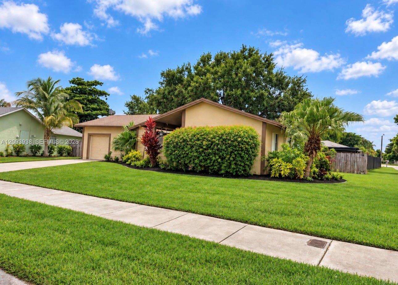 Homestead | 908 Cardinal Pl N/A | Picture 3