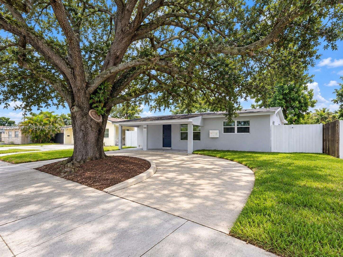 Hollywood | 6831 Sheridan St N/A | Picture 1