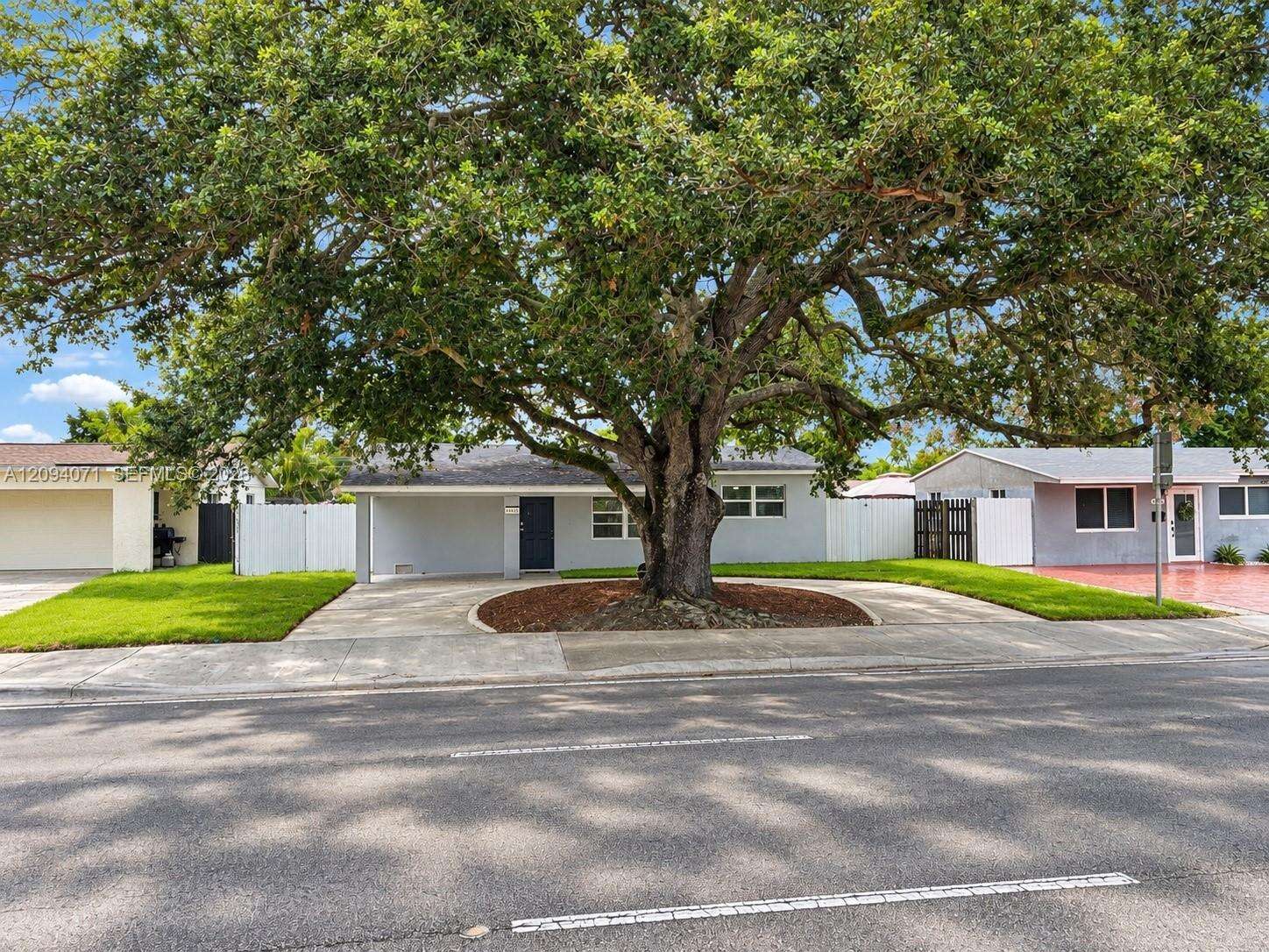 Hollywood | 6831 Sheridan St N/A | Picture 13