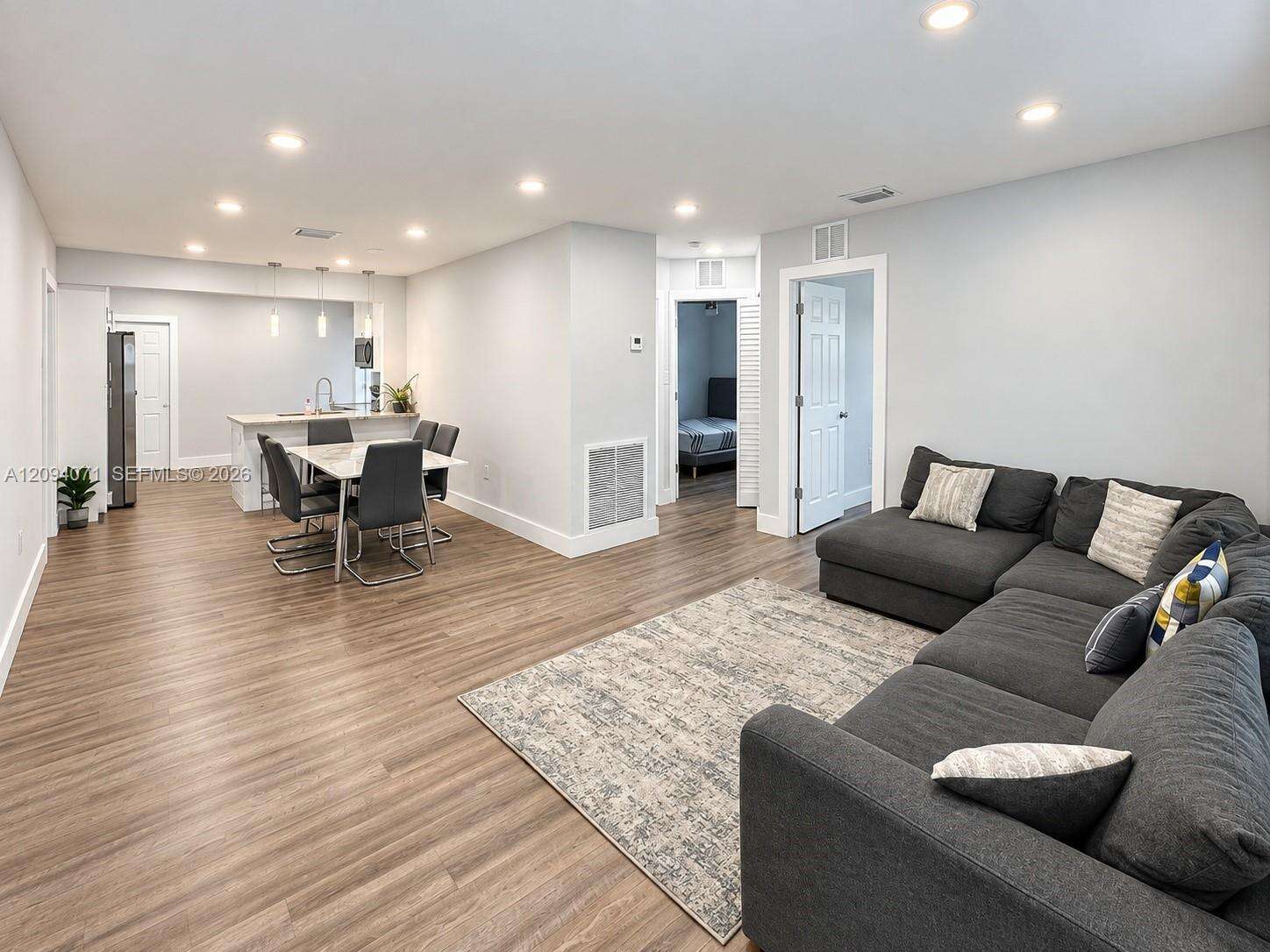 Hollywood | 6831 Sheridan St N/A | Picture 3