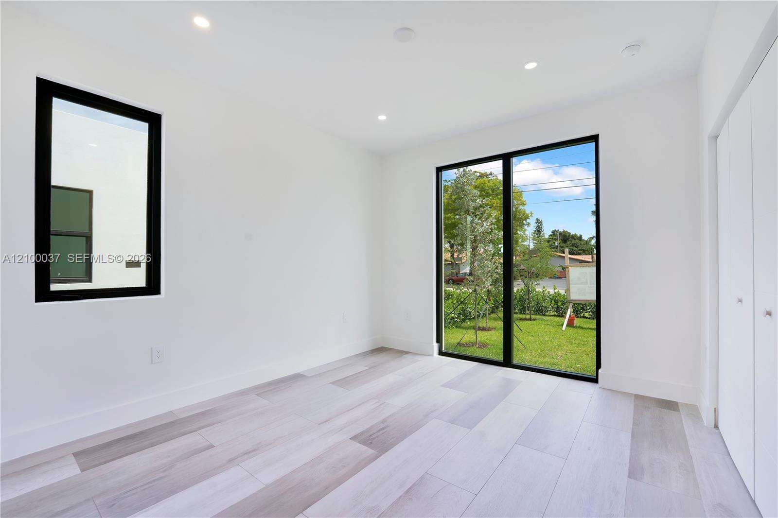 Hollywood | 2665 Johnson St N/A | Picture 17