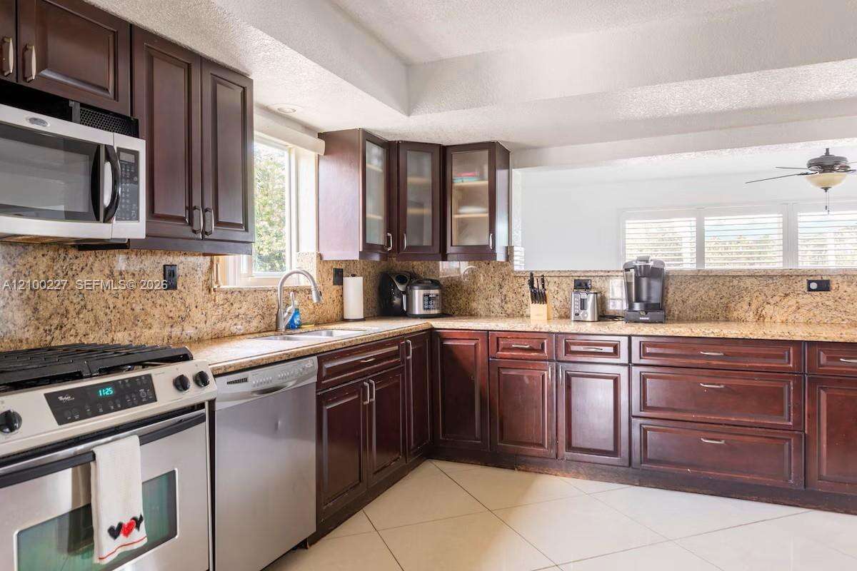Pembroke Pines | 10911 Taft St N/A | Picture 12