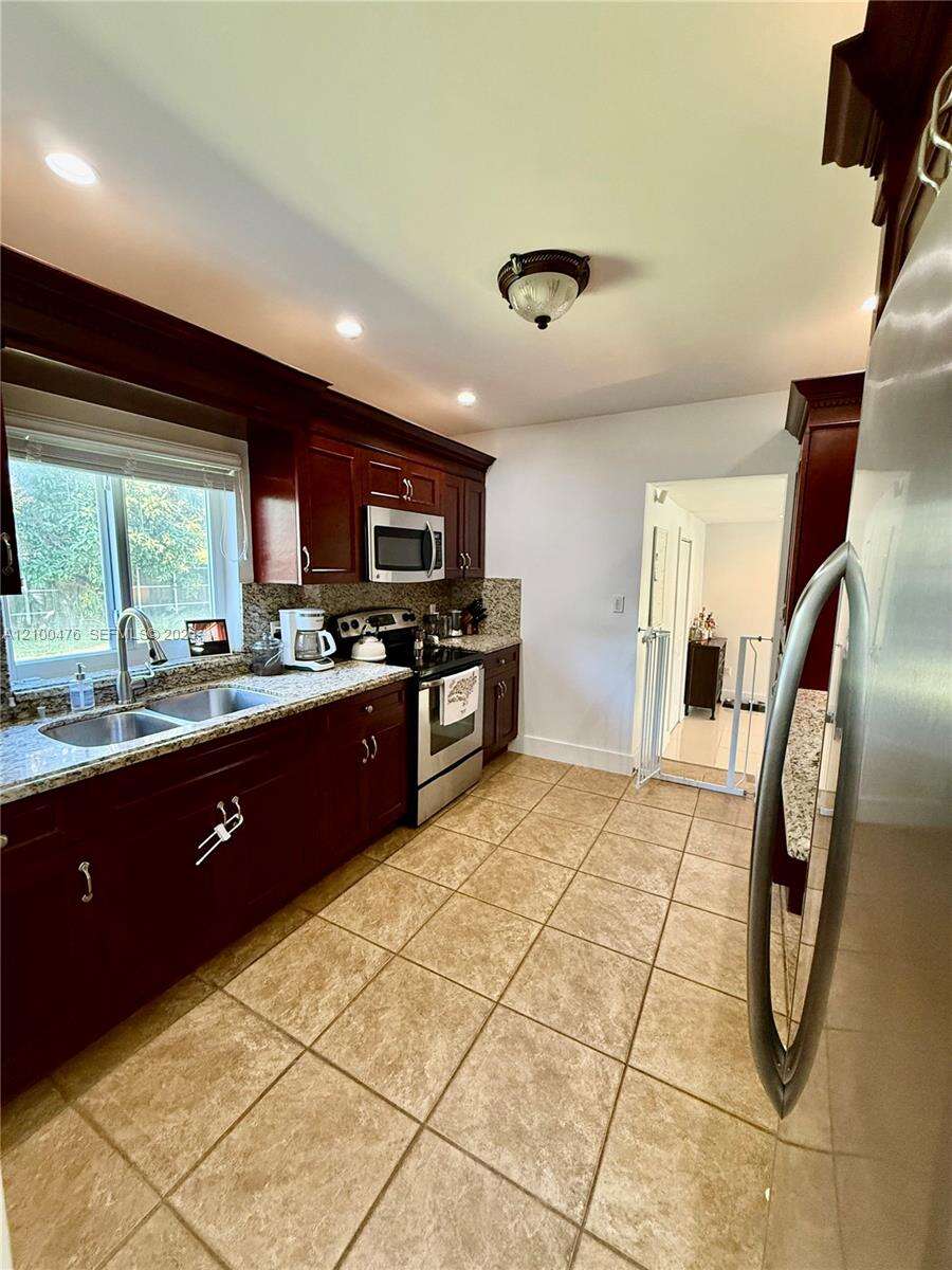 Miami | 5801 53rd Ter N/A | Picture 12