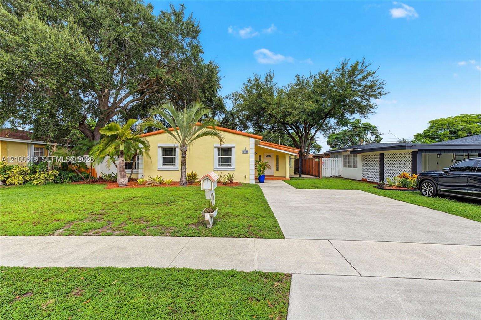 Hollywood | 3225 Arthur Ter N/A | Picture 1