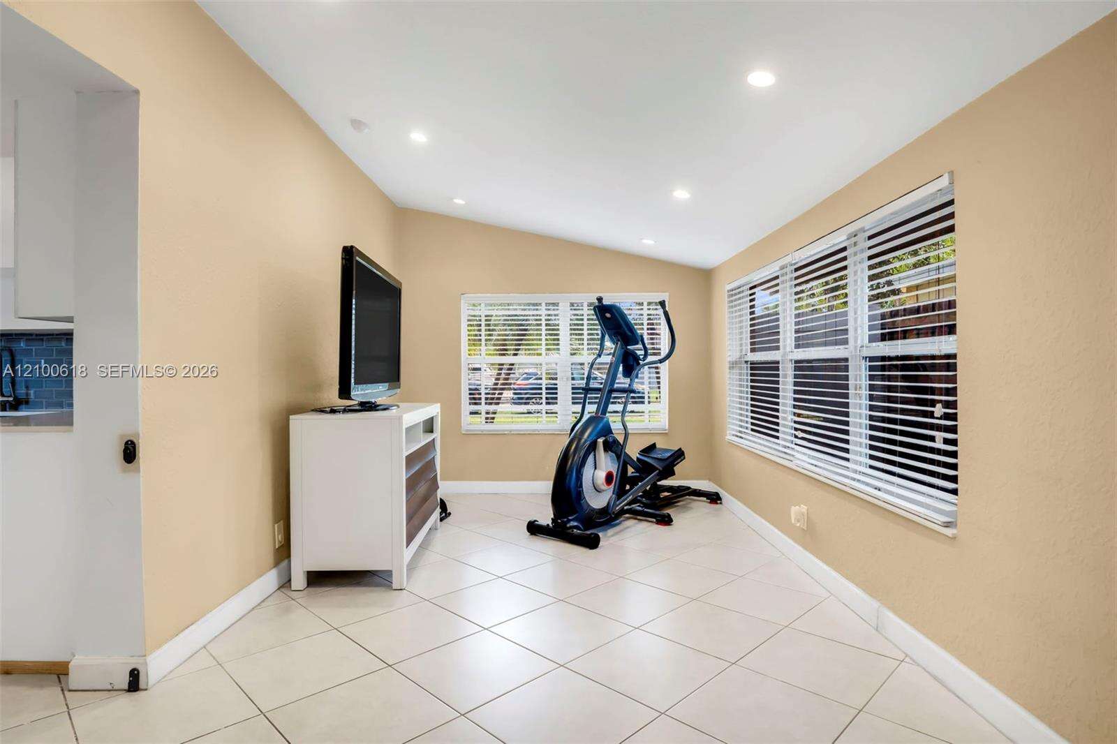 Hollywood | 3225 Arthur Ter N/A | Picture 12