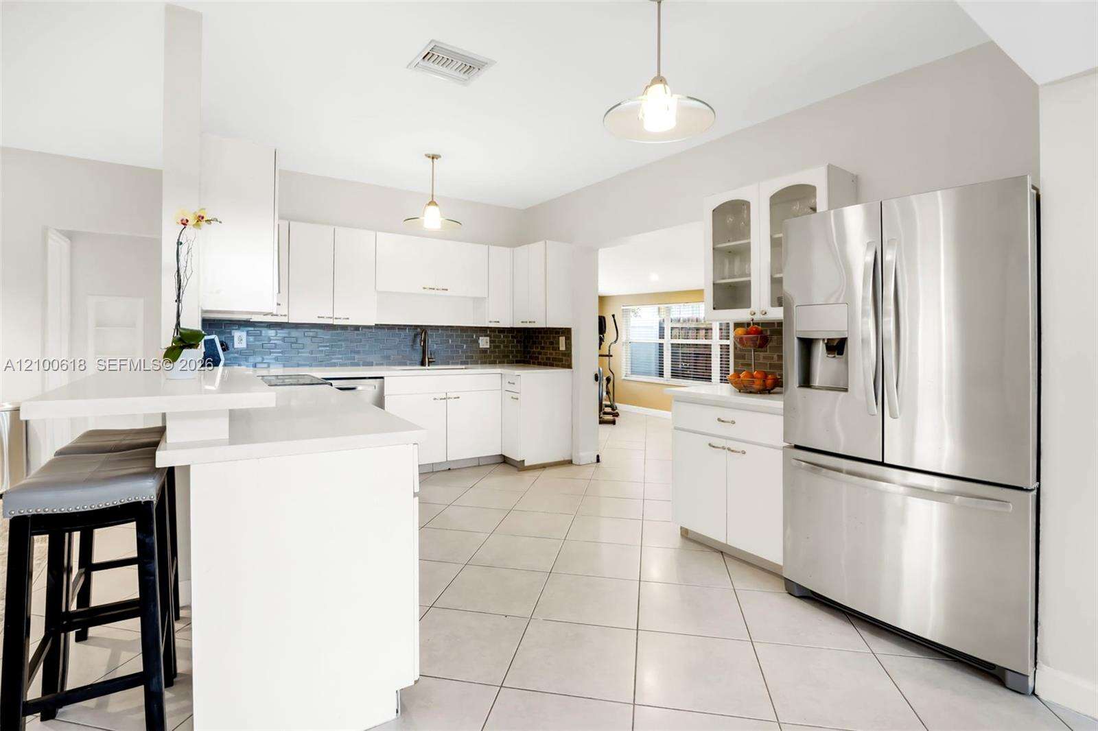 Hollywood | 3225 Arthur Ter N/A | Picture 4