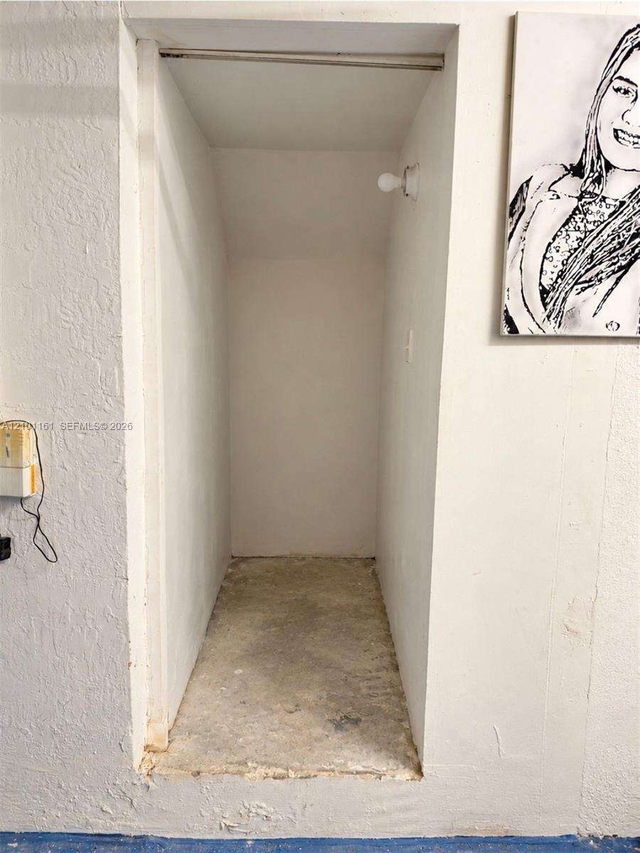 Miami | 16065 86th Ln N/A | Picture 44