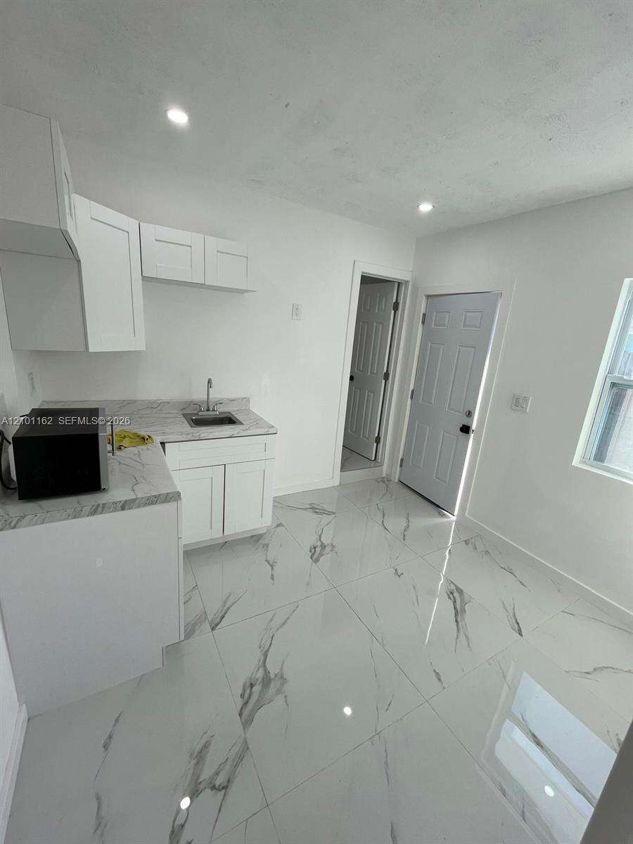 Miami | 9840 166th St N/A | Picture 22