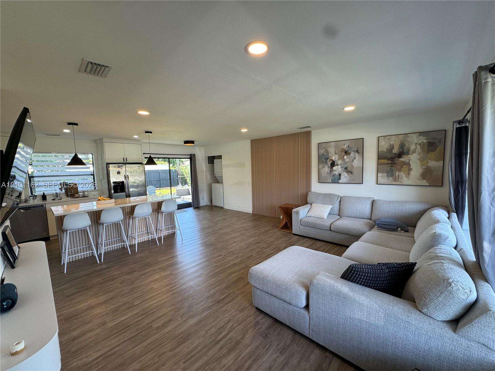 Miami | 9840 166th St N/A | Picture 6