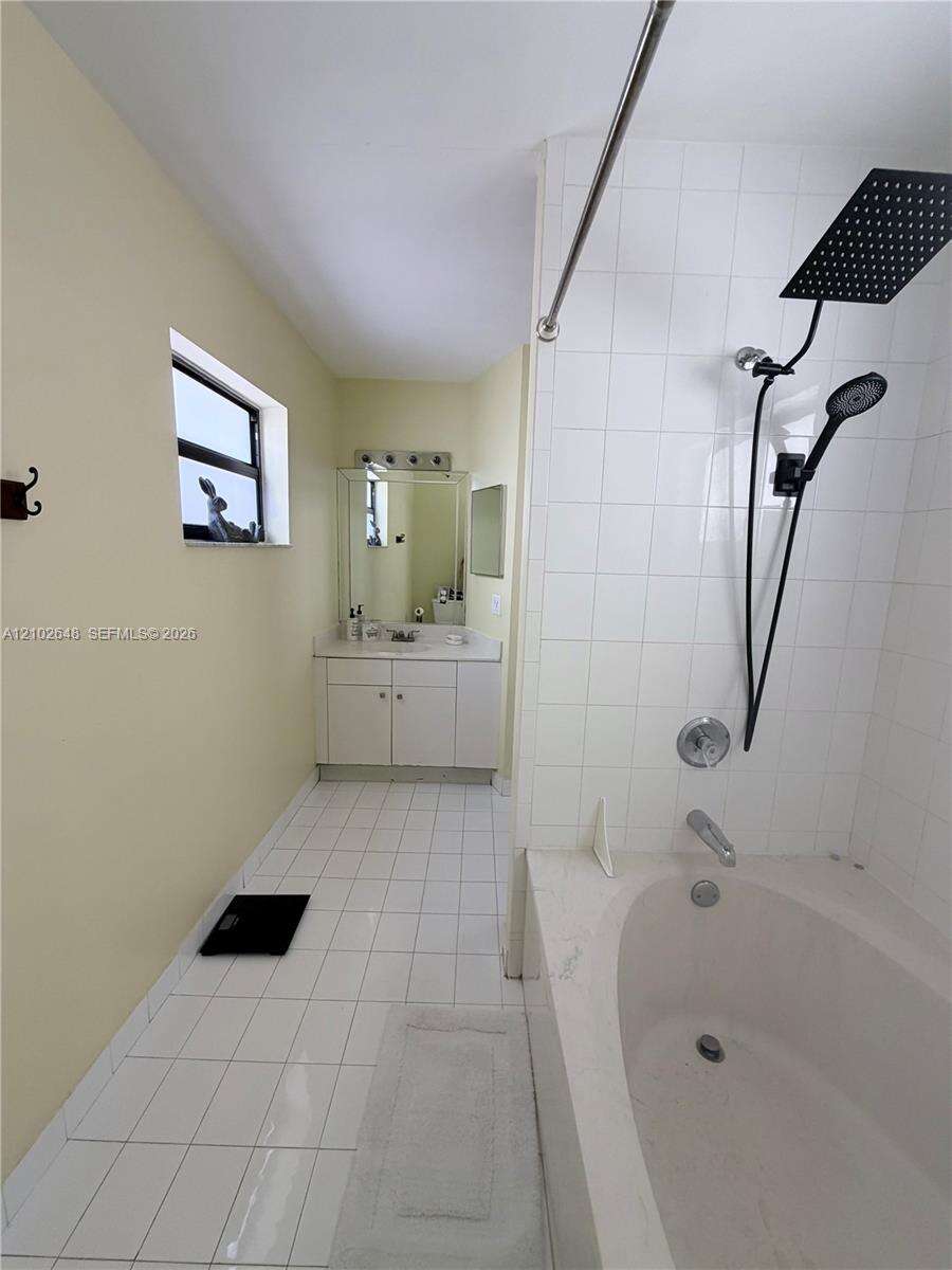 Hialeah |   N/A | Picture 16