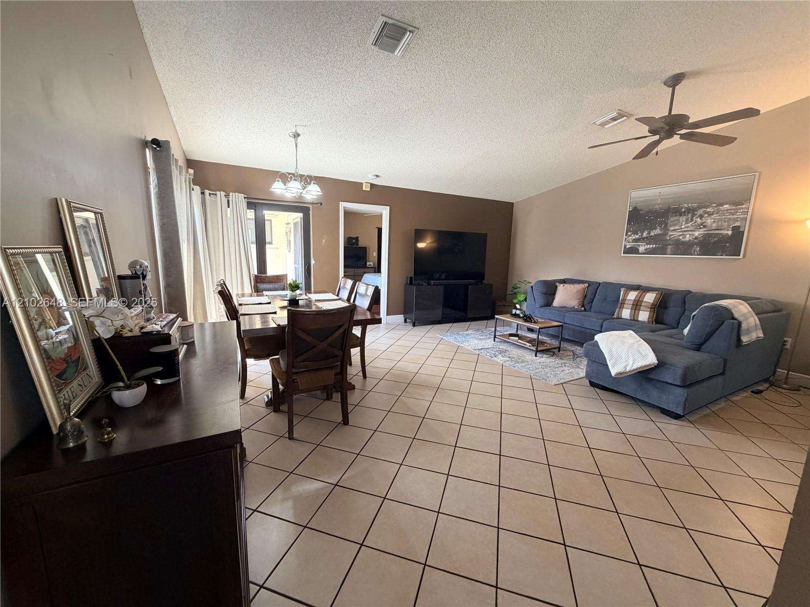 Hialeah |   N/A | Picture 9