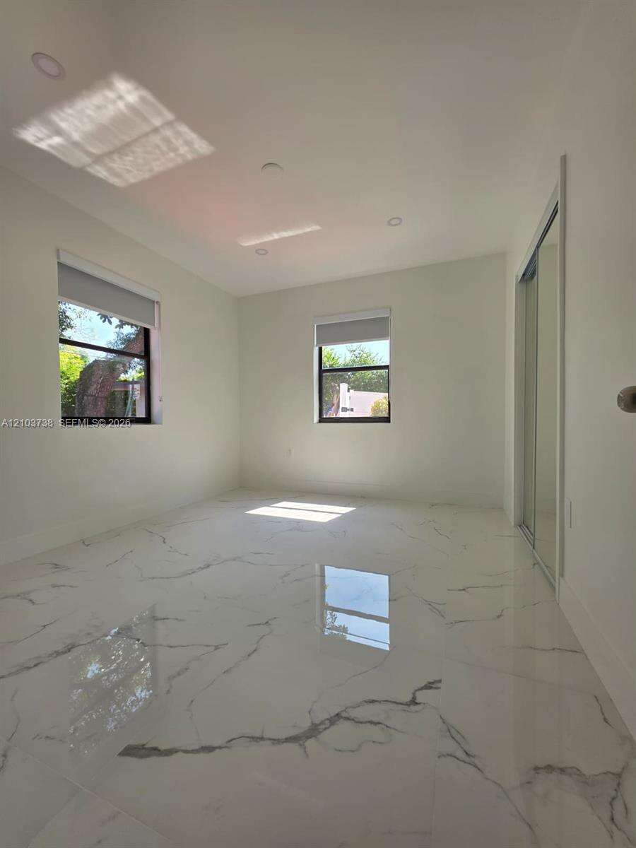 Miami |   N/A | Picture 15
