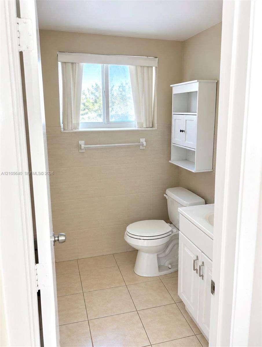 Lauderdale Lakes | 3700 25th St N/A | Picture 14