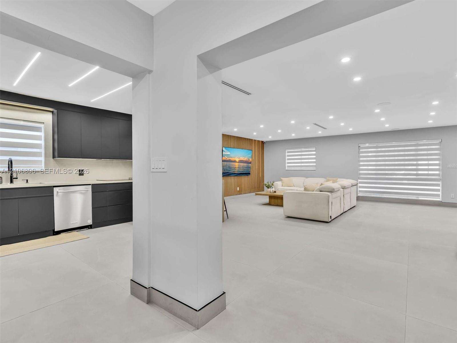 Hollywood | 4204 Van Buren St N/A | Picture 12
