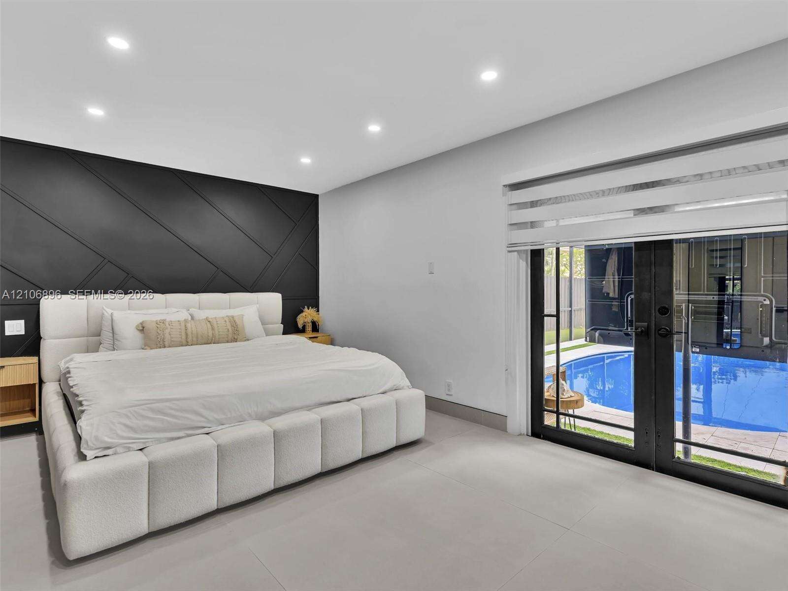 Hollywood | 4204 Van Buren St N/A | Picture 15