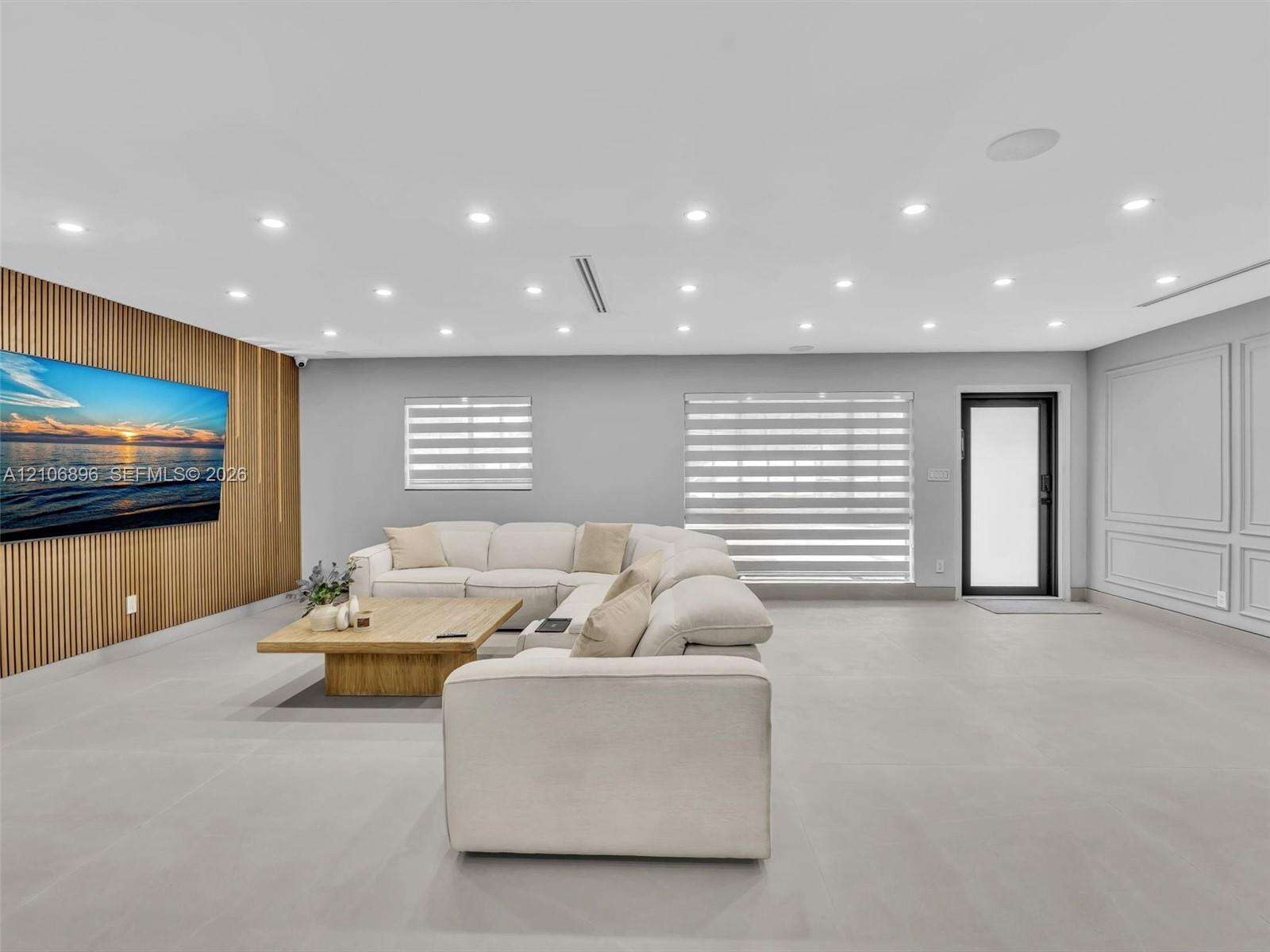Hollywood | 4204 Van Buren St N/A | Picture 23