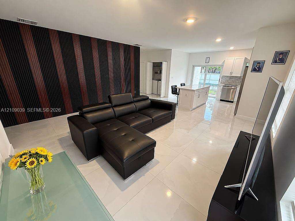 Miami | 22066 Miami Ave N/A | Picture 2