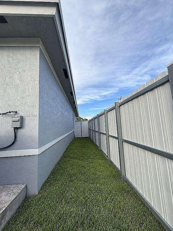 Miami | 22066 Miami Ave N/A | Picture 11