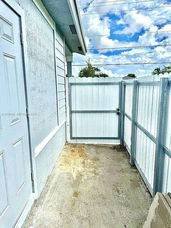 Miami | 22066 Miami Ave N/A | Picture 12