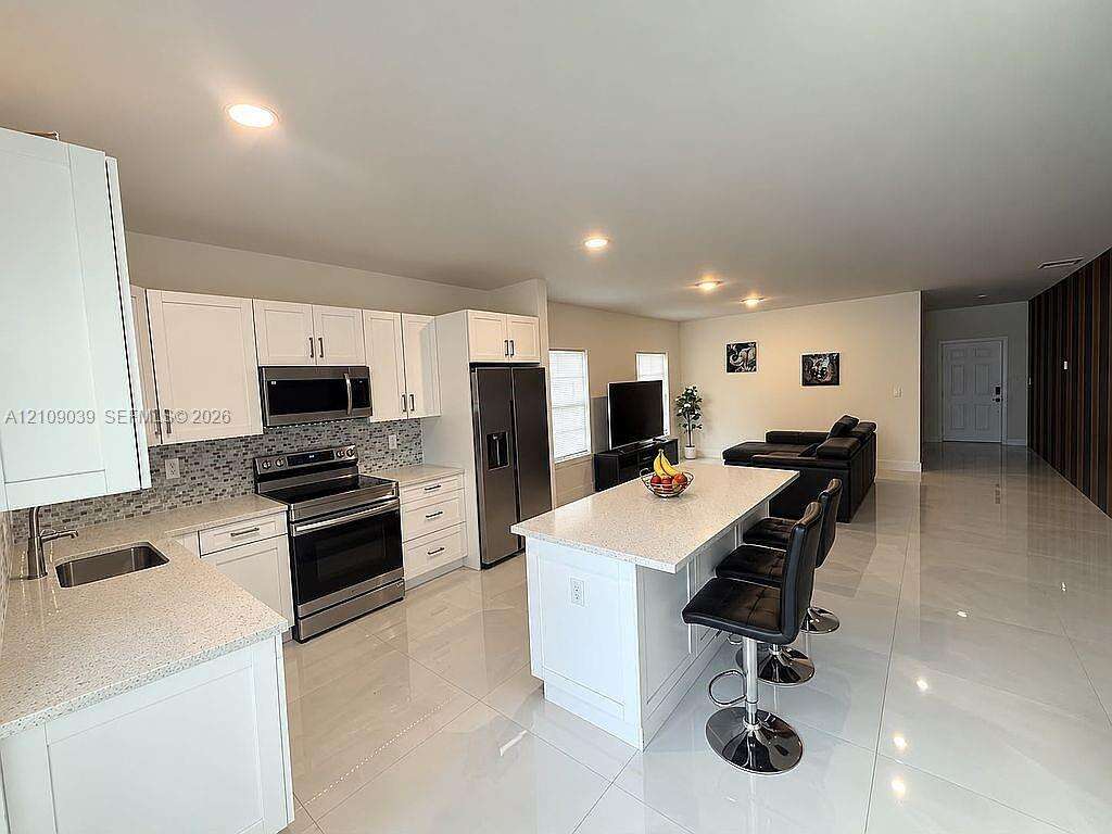 Miami | 22066 Miami Ave N/A | Picture 3