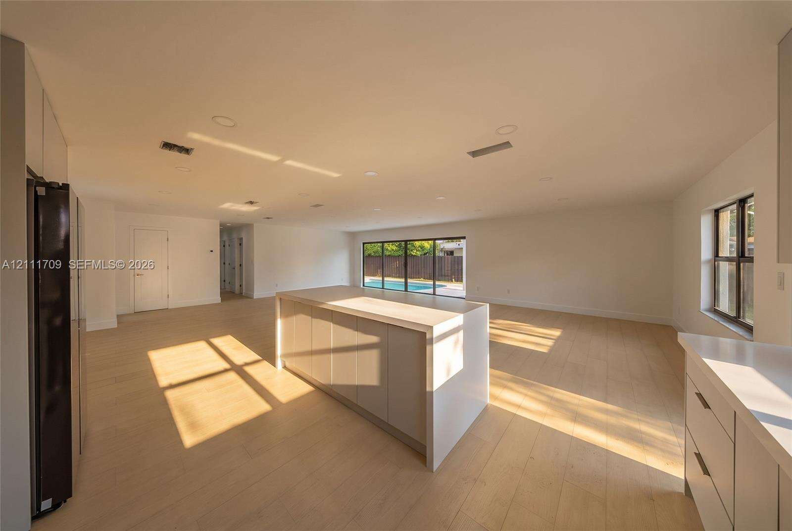Miami | 13010 84th St N/A | Picture 7