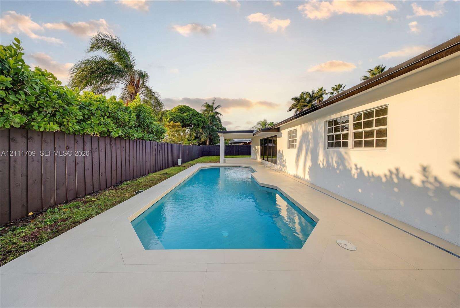 Miami | 13010 84th St N/A | Picture 8