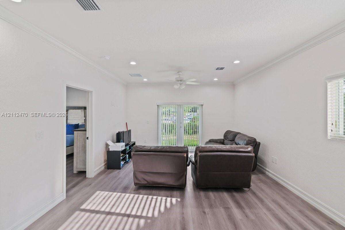 Miami Gardens | 1941 151st St N/A | Picture 13