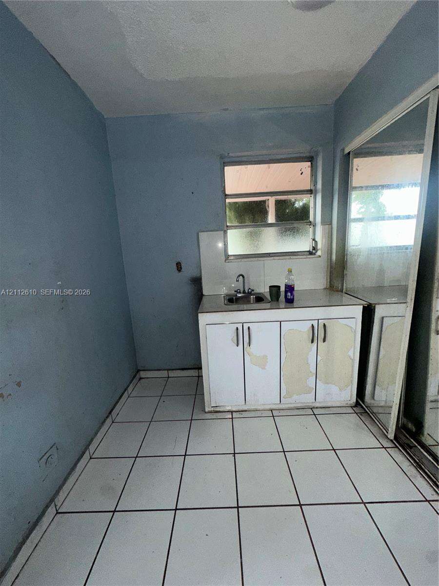Hialeah |   N/A | Picture 17