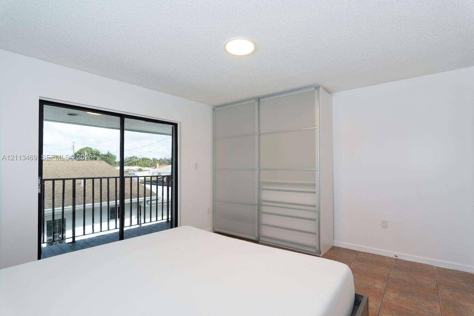 Miami | 2729 67th Ave N/A | Picture 19