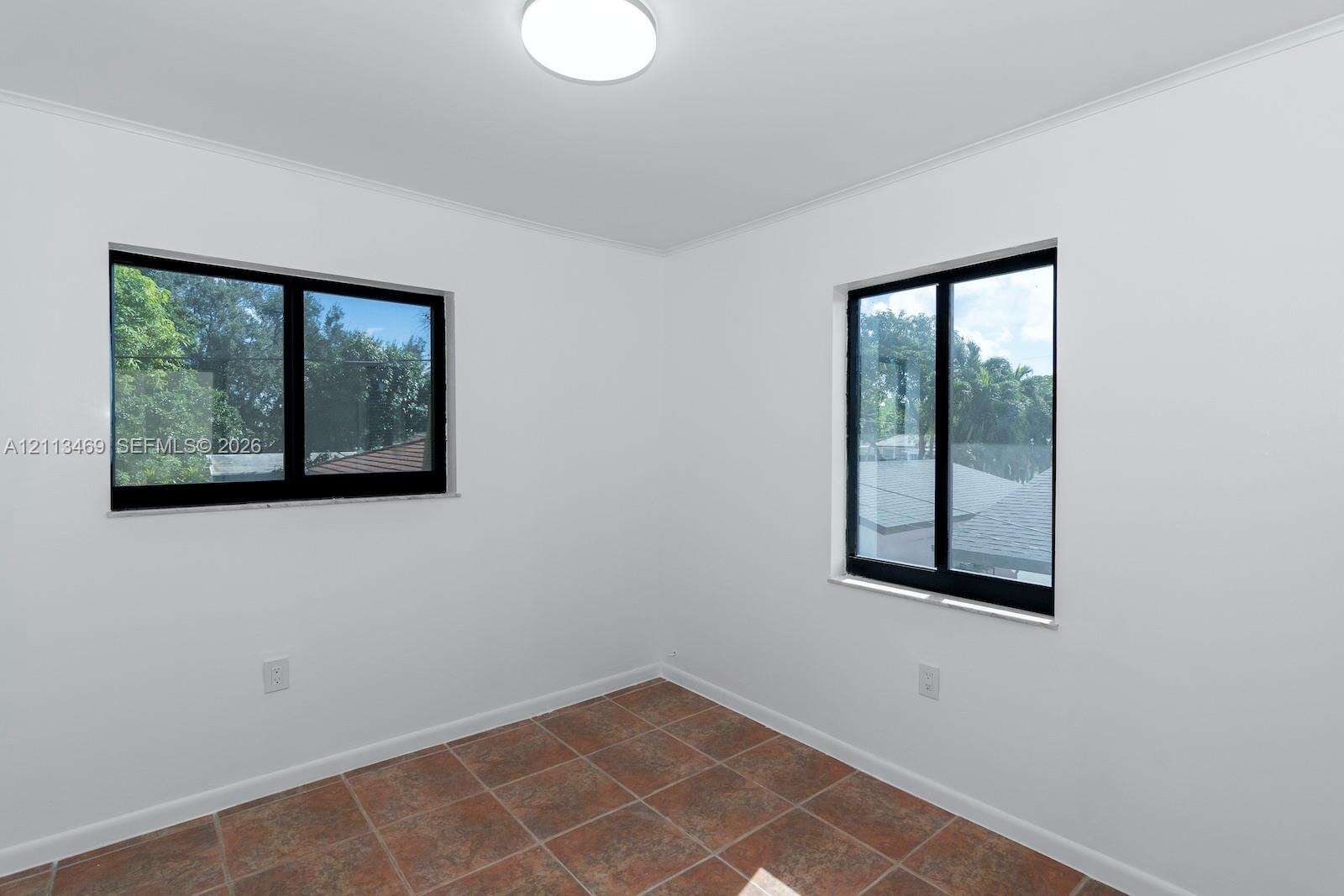 Miami | 2729 67th Ave N/A | Picture 28