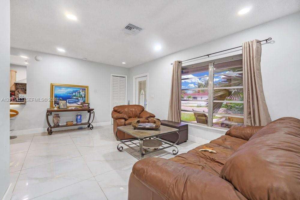 Miami Gardens | 20302 39th Ct N/A | Picture 2