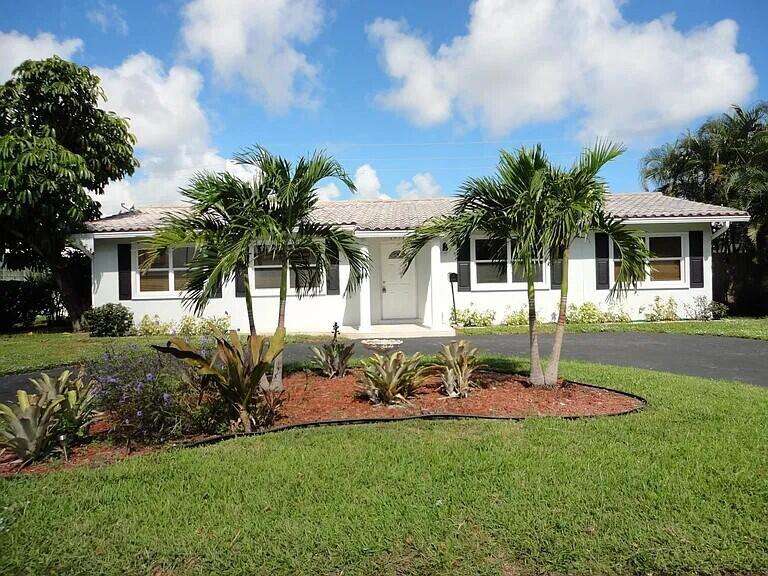 Lighthouse Point | 1971 33rd N/A | Picture 1