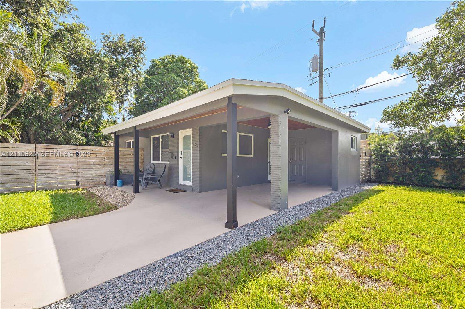 Fort Lauderdale | 526 13th Ct N/A | Picture 2