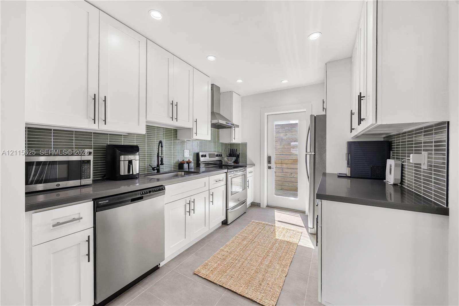 Fort Lauderdale | 526 13th Ct N/A | Picture 16