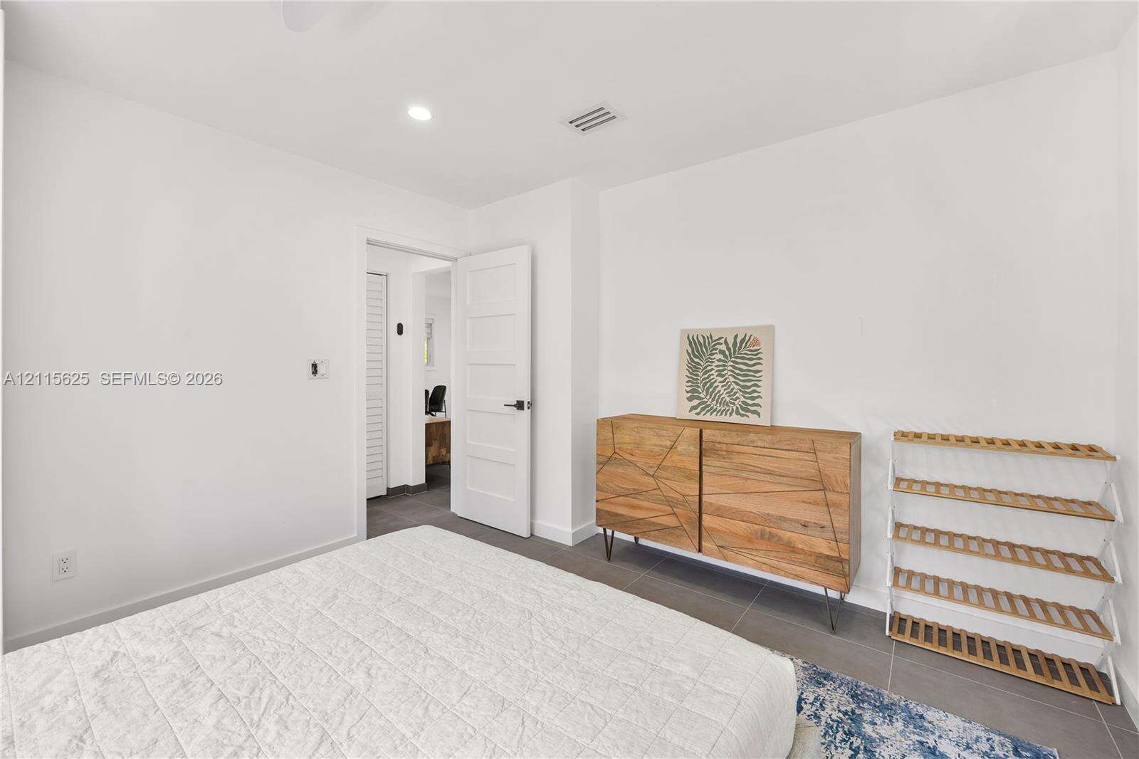 Fort Lauderdale | 526 13th Ct N/A | Picture 25