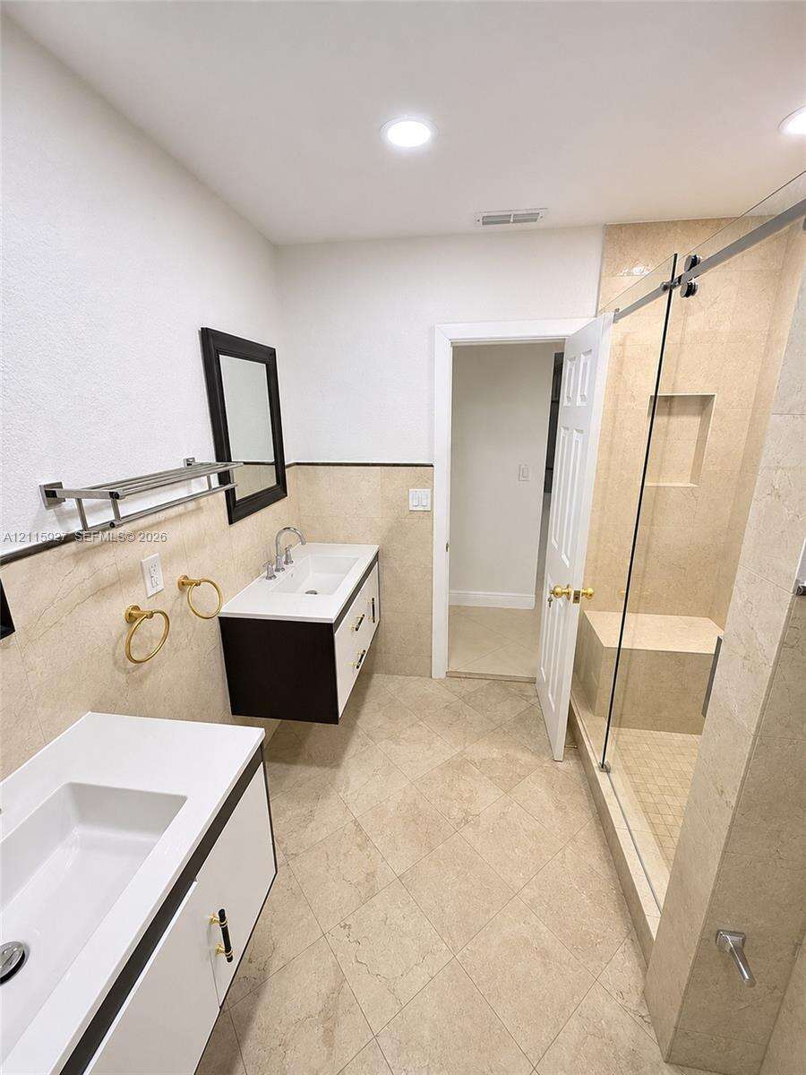 Miami Lakes | 7253 Loch Ness Dr N/A | Picture 6